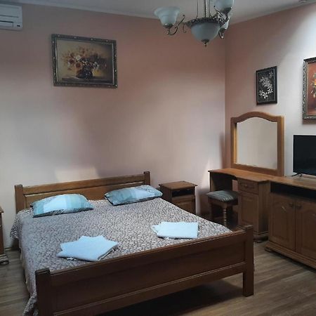 מוקצ'בה Hotel Nikolet מראה חיצוני תמונה